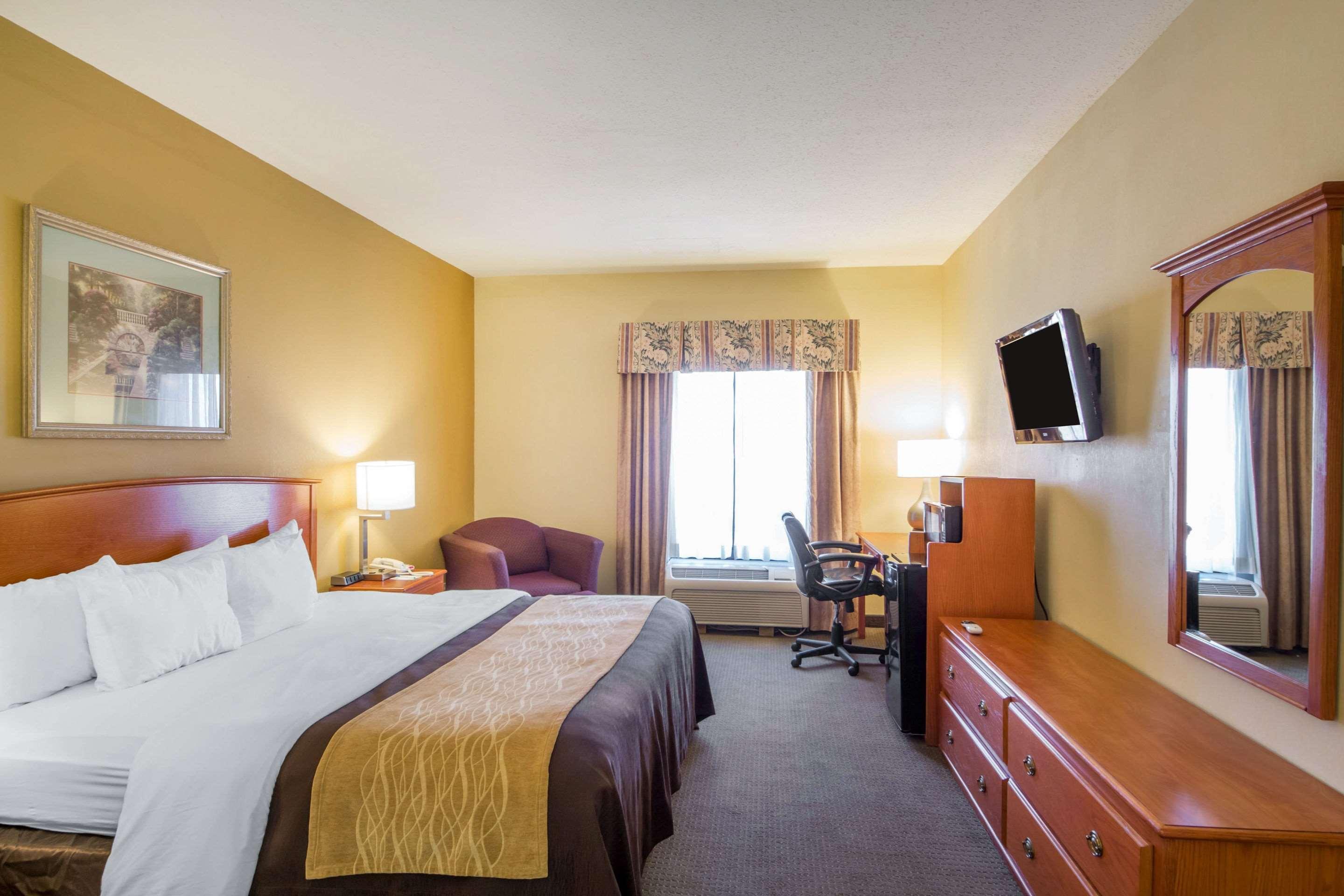 Quality Inn & Suites Midamerica Industrial Park Area Pryor Creek Экстерьер фото