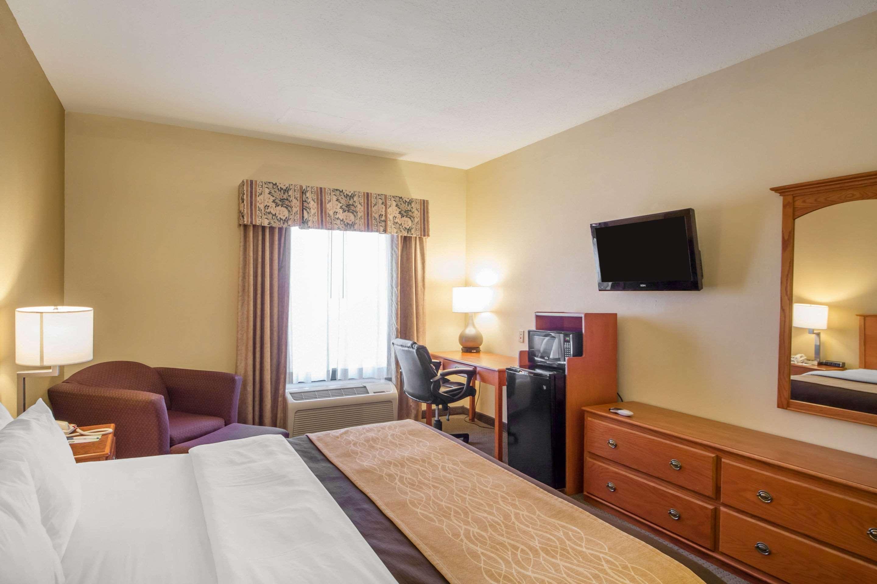 Quality Inn & Suites Midamerica Industrial Park Area Pryor Creek Экстерьер фото
